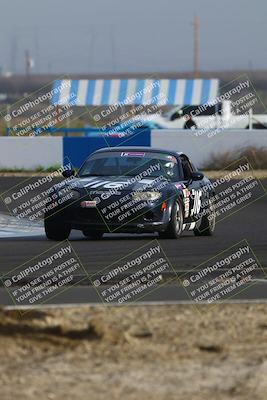 media/Mar-16-2025-CalClub SCCA (Sun) [[e72803ec8c]]/Group 2/Qualifying (Turn 1)/